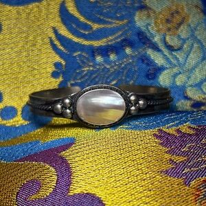 Carolyn Pollack Native American 925 Sterling Silver Mother of Pearl Cuff